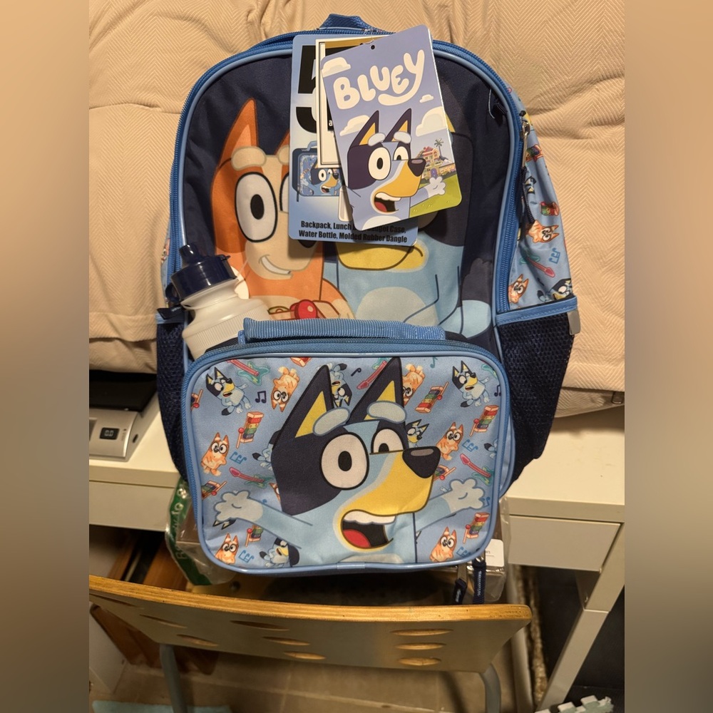 Bluey kids 3 piece 16 inch backpack set & lunch bag w/water bottle